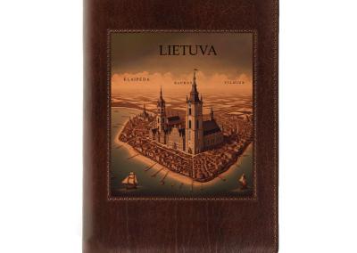 LT lietuviska tautine uzrasine VILNIUS KLAIPEDA KAUNAS odine vyriska uzrasine vyrams su piesiniu ant aplanko paveiksliukas meniskas dovana odos deklas darbo knygai  gimtadiniu vyrui sunui mamai tautine pagaminta lietuvoje